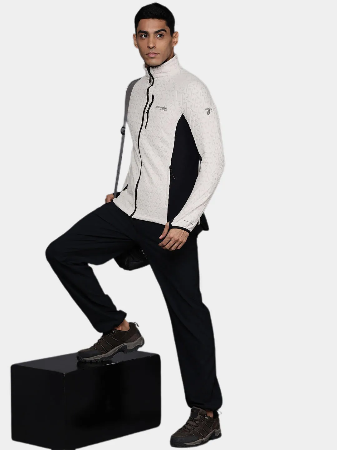 Columbia Men Beige Omni-Wick Titan Pass 3.0 Fleece Jacket