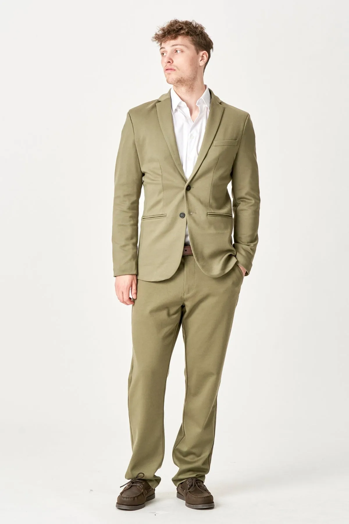 The Original Performance Suit Regular Fit – (Olive)